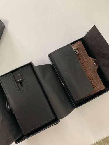 VAULTAGE WALLET photo review